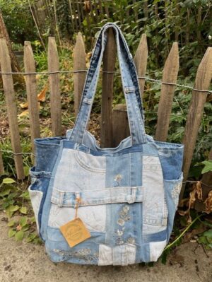 Besace, sac multipoches jeans et strass