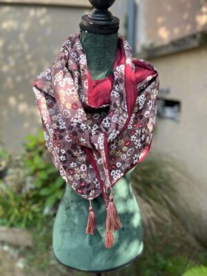 Foulard , chèche fleuri bordeaux
