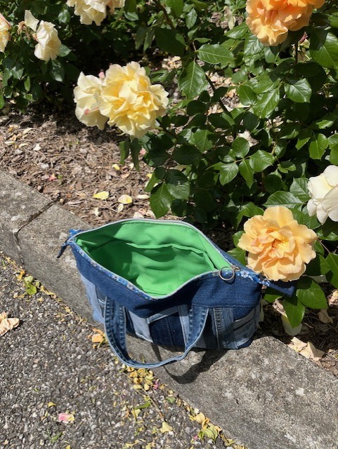 Trousse zippée à anses – Image 3