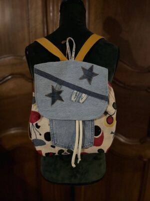 Sac à dos jeans et couleur